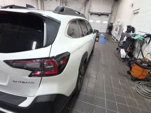 Used 2024 Subaru Outback Limited AWD/4WD image 8