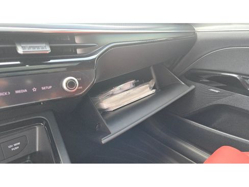 Used 2025 Kia K5 GT-Line w/ GT-Line Premium Package FWD image 32