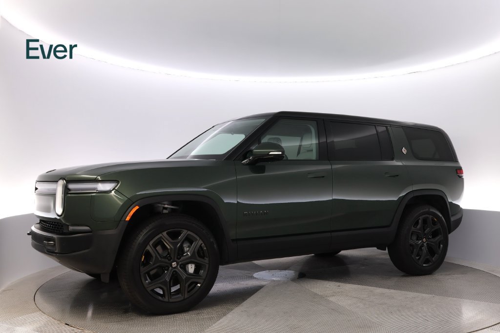 Used 2025 Rivian R1S Adventure Dual AWD/4WD image 18