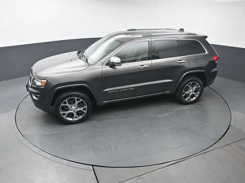 Used 2019 Jeep Grand Cherokee Overland AWD/4WD image 37