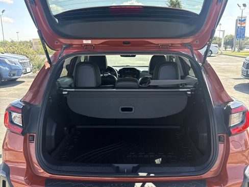 Used 2024 Subaru Crosstrek 2.5i Limited w/ Crosstrek Mirror Package image 9