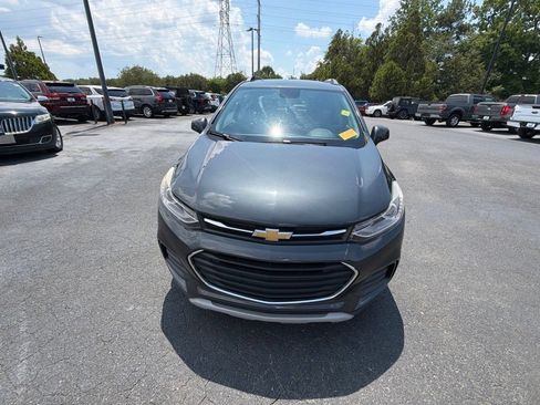 Used 2018 Chevrolet Trax LT FWD image 17