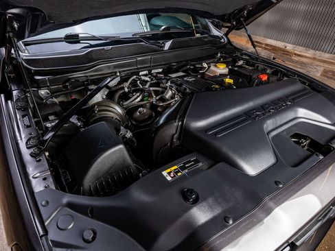 Used 2025 RAM 3500 Big Horn image 41