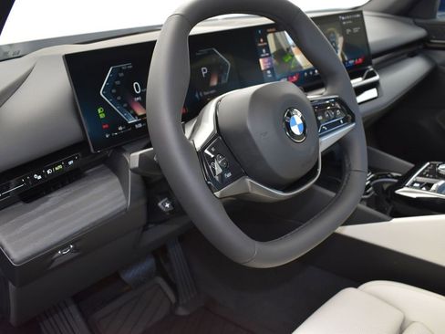 New 2026 BMW 530i w/ Premium Package image 12