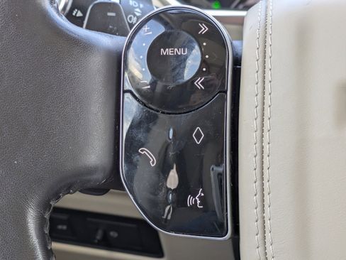 Used 2018 Land Rover Range Rover HSE image 30