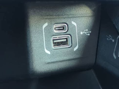 New 2026 Jeep Compass Limited image 30