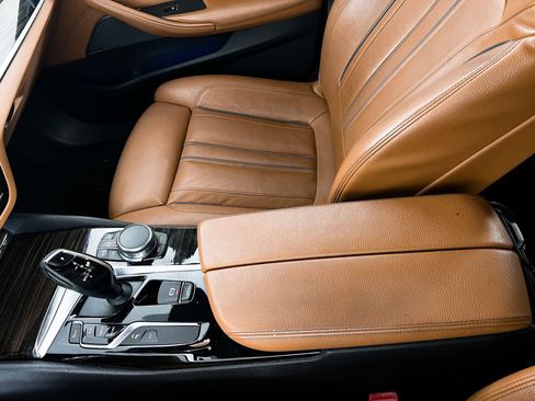 Used 2017 BMW 530i image 25