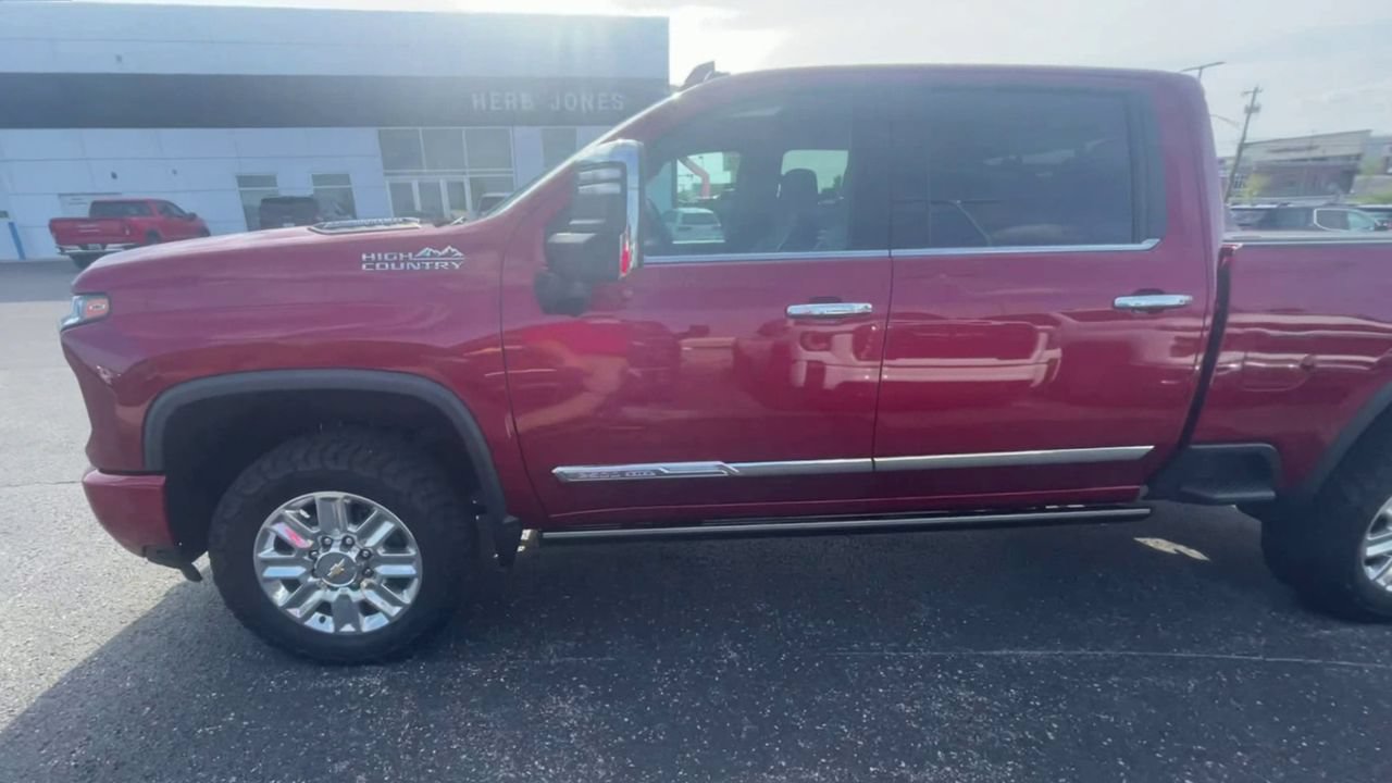 Certified 2024 Chevrolet Silverado 2500 High Country w/ High Country Premium Package AWD/4WD image 6
