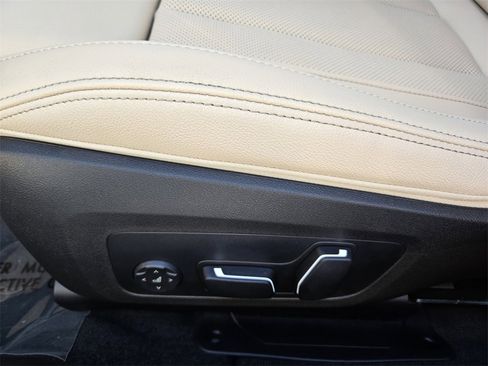 New 2026 BMW 330i xDrive Sedan w/ M Sport Package image 26