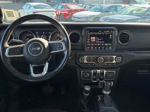 Used 2021 Jeep Gladiator Overland image 7