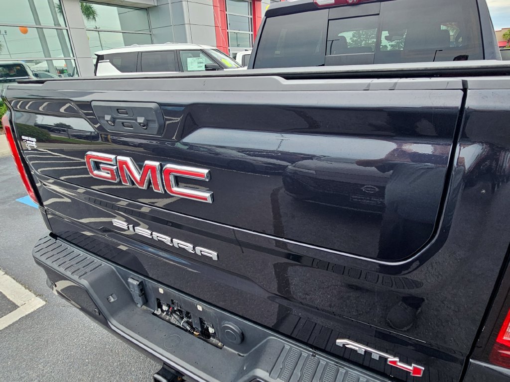 Used 2022 GMC Sierra 1500 AT4 w/ AT4 Premium Package AWD/4WD image 11