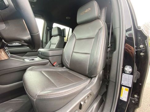 Used 2024 Chevrolet Tahoe High Country w/ Advanced Technology Package AWD/4WD image 19
