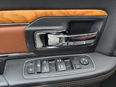 Used 2017 RAM 1500 Laramie Longhorn image 11