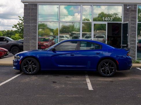 Used 2021 Dodge Charger SXT w/ Blacktop Package RWD image 5
