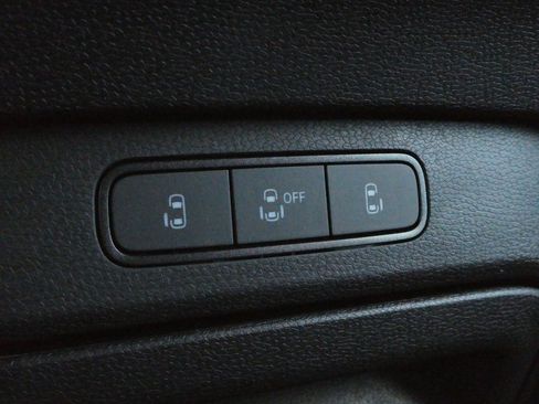 New 2025 Volkswagen ID. Buzz Pro S image 15