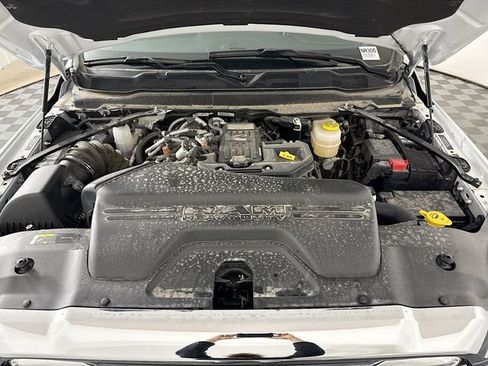 New 2025 RAM 2500 Laramie AWD/4WD image 29