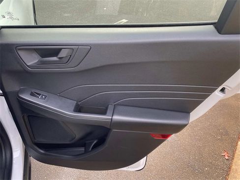 Used 2025 Ford Escape Active image 32