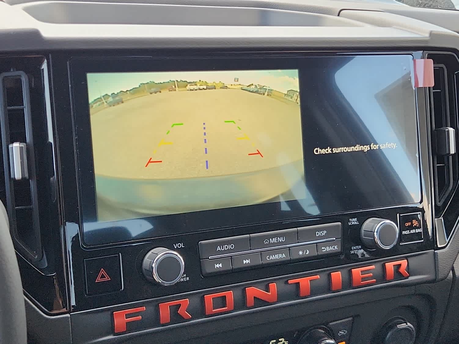 Used 2025 Nissan Frontier PRO-4X AWD/4WD image 14