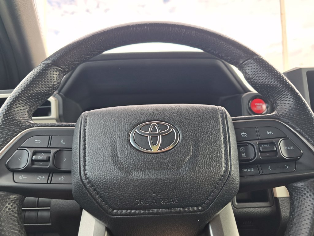 Used 2024 Toyota Tacoma TRD Off-Road AWD/4WD image 26