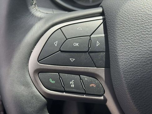Used 2019 Jeep Cherokee Limited AWD/4WD image 20