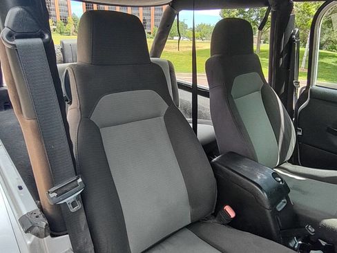 Used 2006 Jeep Wrangler Unlimited image 22