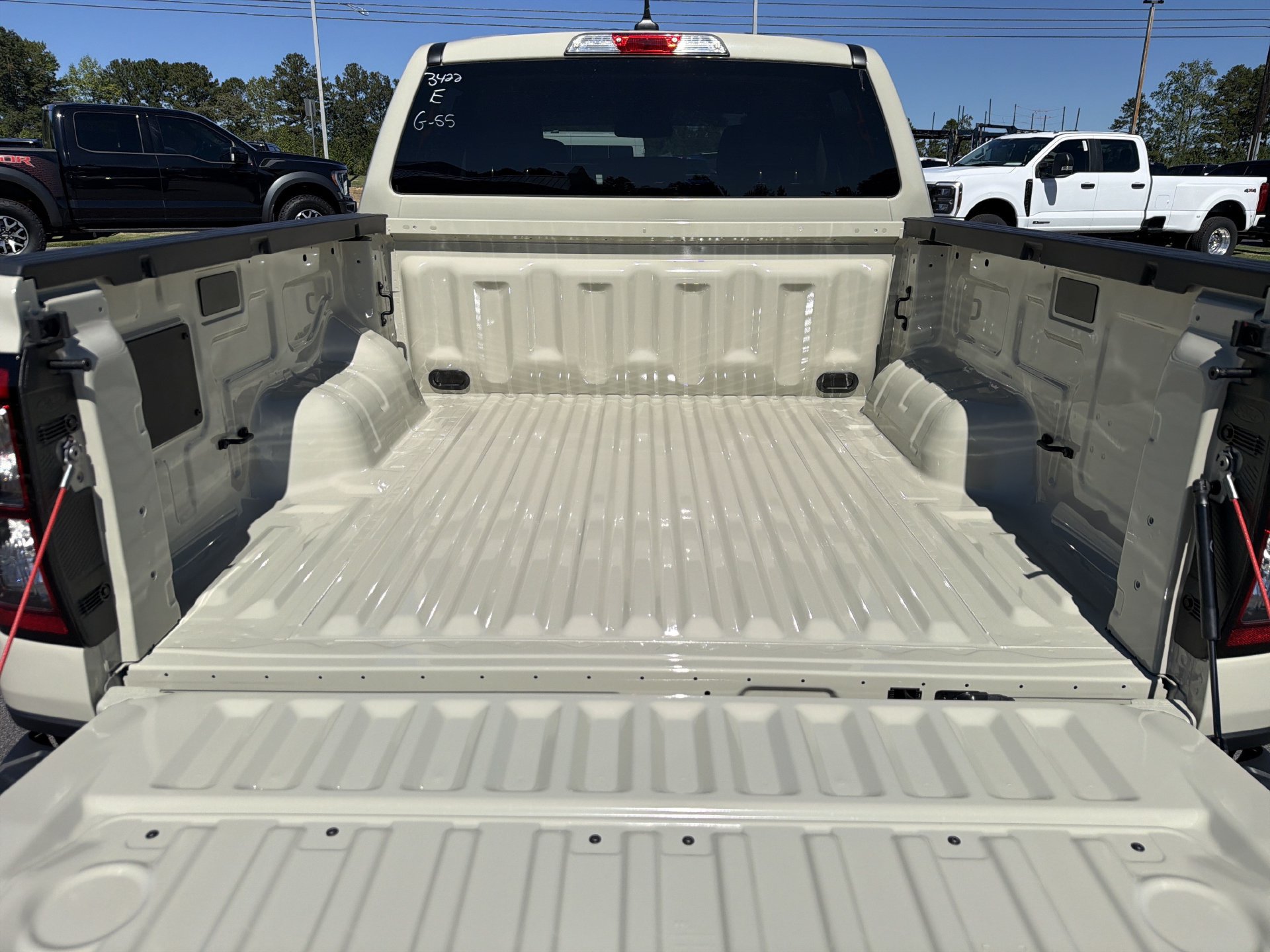 New 2026 Ford Ranger XLT w/ Black Appearance Package RWD image 27