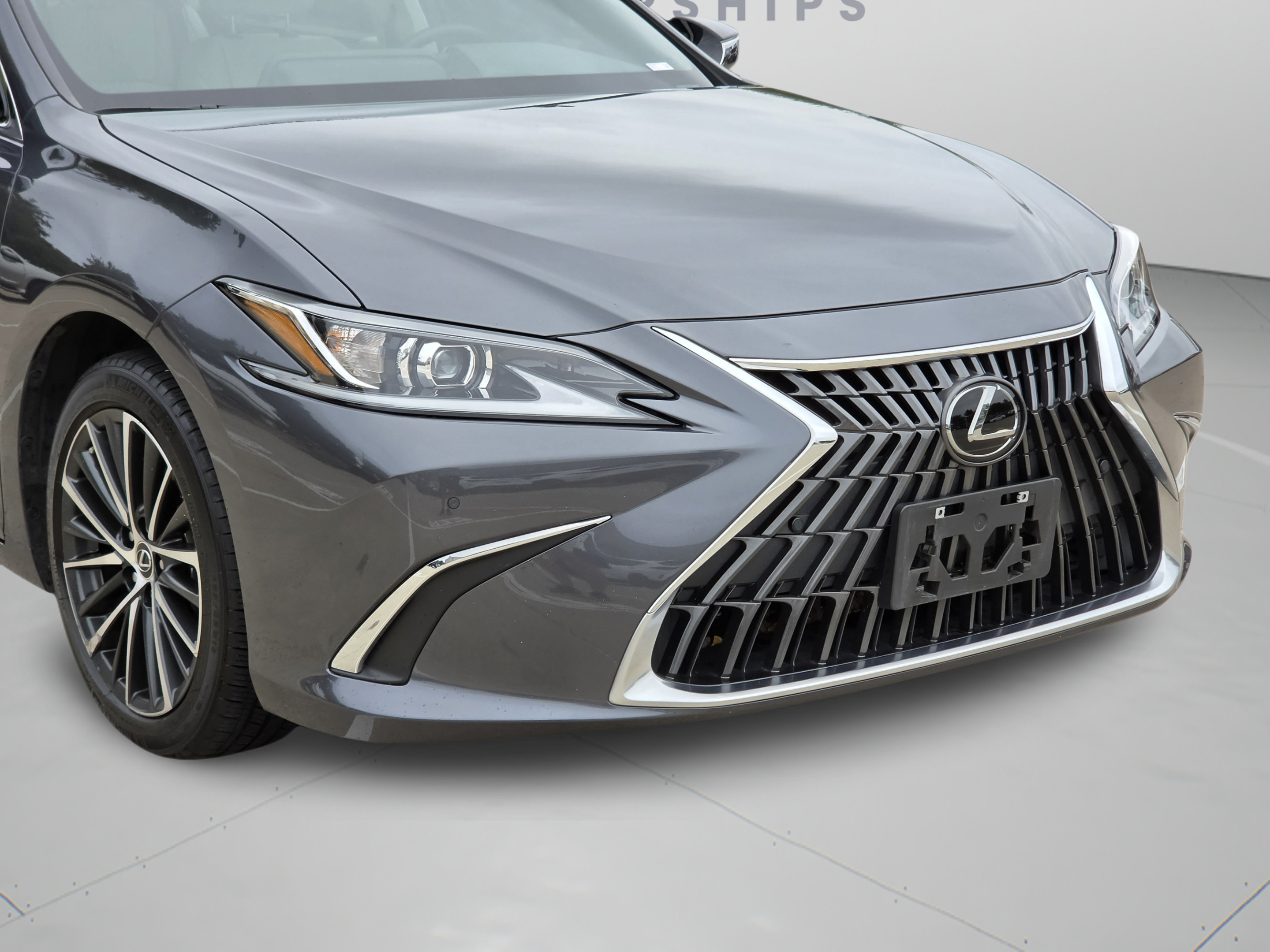Used 2024 Lexus ES 350 w/ Premium Package FWD image 5