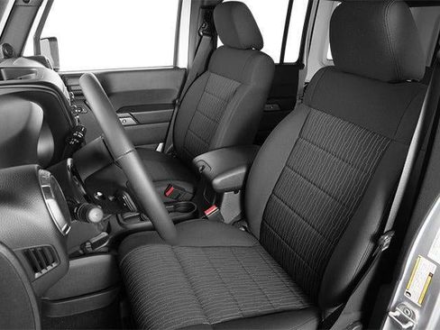 Used 2013 Jeep Wrangler Unlimited Sahara AWD/4WD image 9
