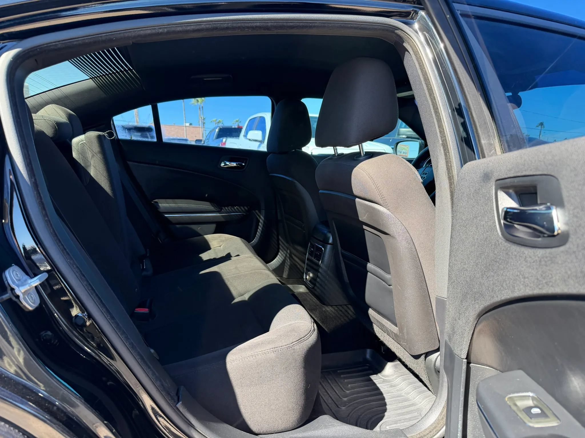 Used 2013 Dodge Charger SE RWD image 27
