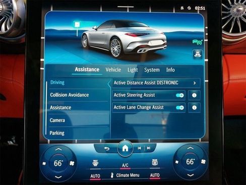 Used 2022 Mercedes-Benz SL 63 AMG 4MATIC w/ Driver Assistance Package image 25