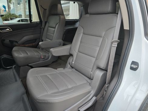 Used 2015 GMC Yukon Denali w/ Premium Package image 22