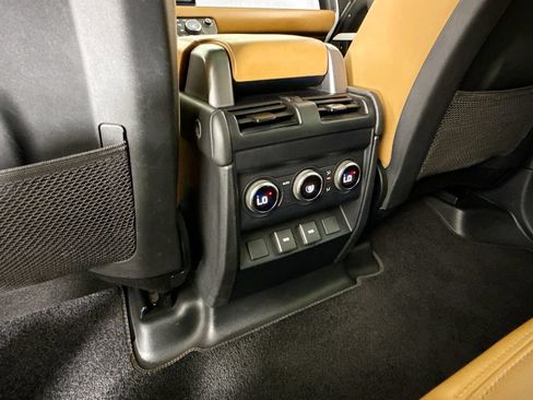Used 2023 Land Rover Defender 110 SE AWD/4WD image 16