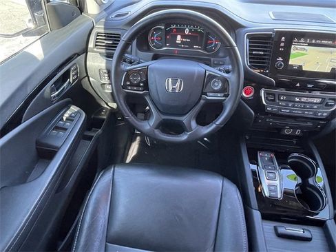 Used 2020 Honda Pilot Touring image 12