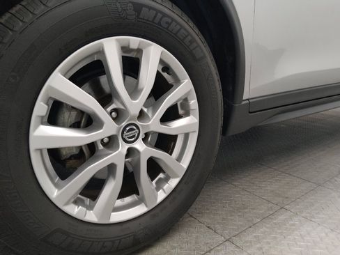 Used 2019 Nissan Rogue SV FWD image 31