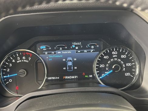 Used 2015 Ford F150 Lariat w/ Equipment Group 502A Luxury image 15