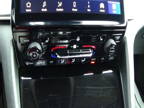 Used 2023 Jeep Grand Cherokee 4WD 4xe image 34