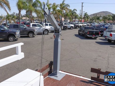 Used 2016 RAM 5500 Tradesman w/ Chrome Appearance Group image 10