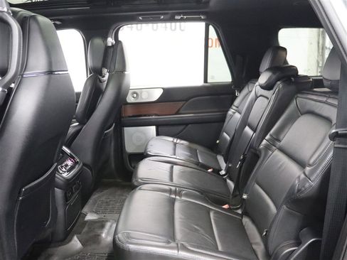 Used 2020 Lincoln Navigator L Reserve w/ Luxury Package image 10