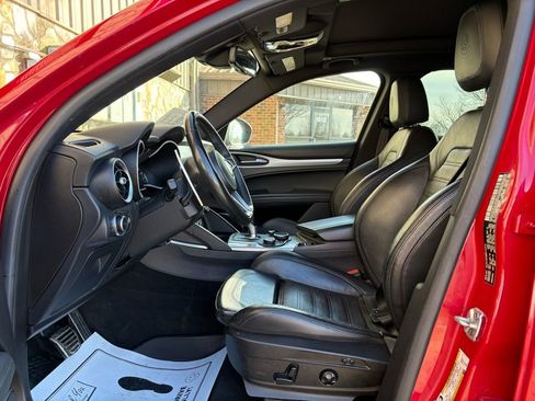 Used 2018 Alfa Romeo Stelvio Ti Sport image 20