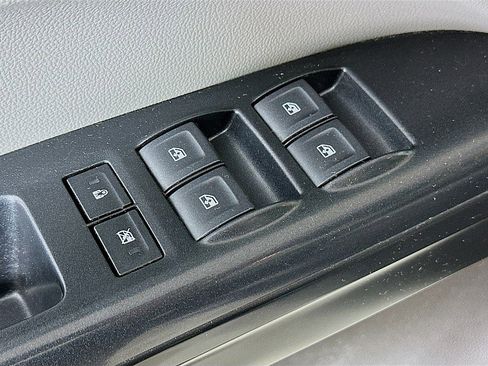 Used 2021 Chevrolet Colorado W/T w/ WT Convenience Package AWD/4WD image 18
