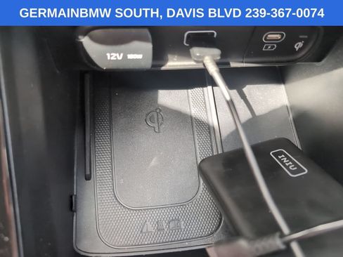 Used 2025 Kia Telluride EX w/ EX Captain's Chair Package AWD/4WD image 26