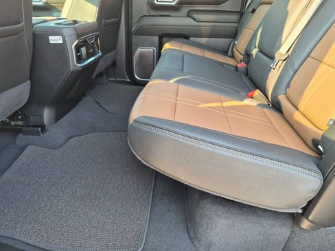 Used 2024 Chevrolet Silverado 2500 High Country w/ High Country Premium Package AWD/4WD image 25