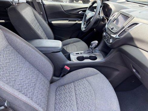 Used 2023 Chevrolet Equinox LT FWD image 12