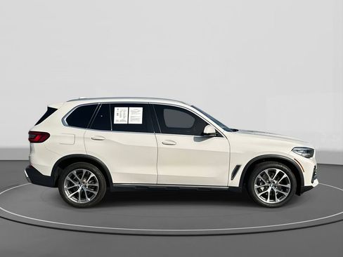 Used 2019 BMW X5 xDrive40i w/ Convenience Package AWD/4WD image 3