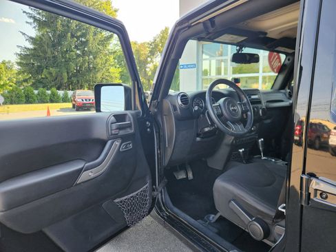 Used 2017 Jeep Wrangler Unlimited Sport w/ Quick Order Package 24S AWD/4WD image 22