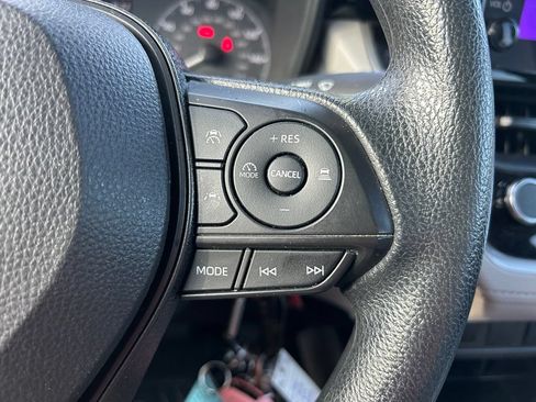 Used 2023 Toyota Corolla Cross L FWD image 19