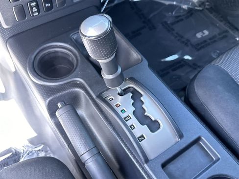 Used 2014 Toyota FJ Cruiser 4WD image 19