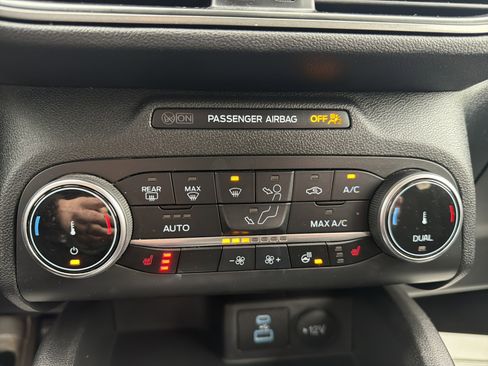 Used 2023 Ford Escape Active image 29