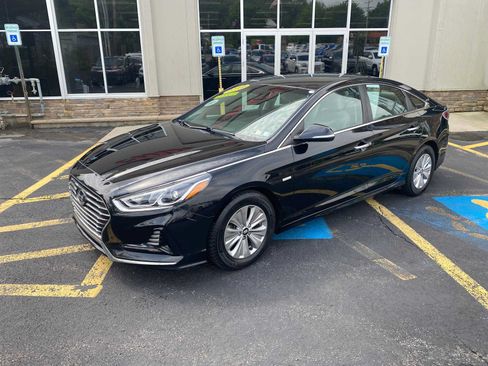 Used 2019 Hyundai Sonata SE FWD image 2