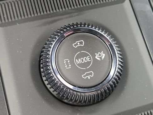 New 2026 GMC Hummer EV SUV image 7